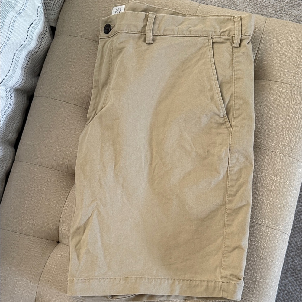Gap Men's Khaki Shorts
